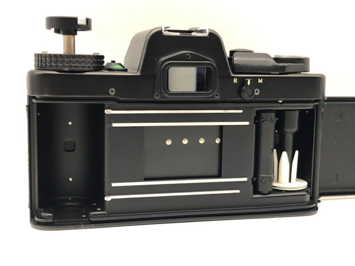 【中古】【非常に良い】OLYMPUS デジタル一眼レフカメラ E-420 ボディ E-420 6g7v4d0