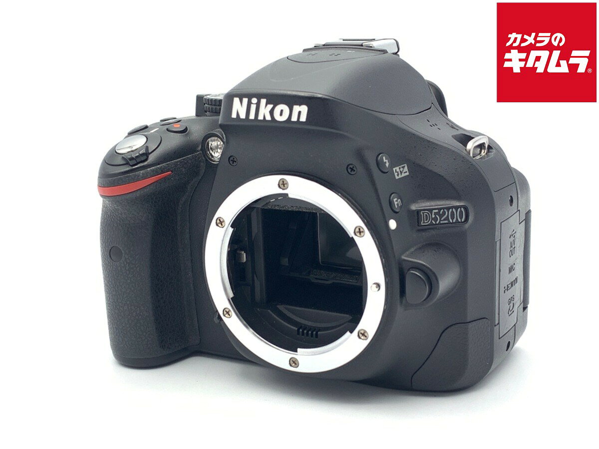 Nikon D5200 レッド 標準ズーム・300ミリズーム・マクロレンズセット