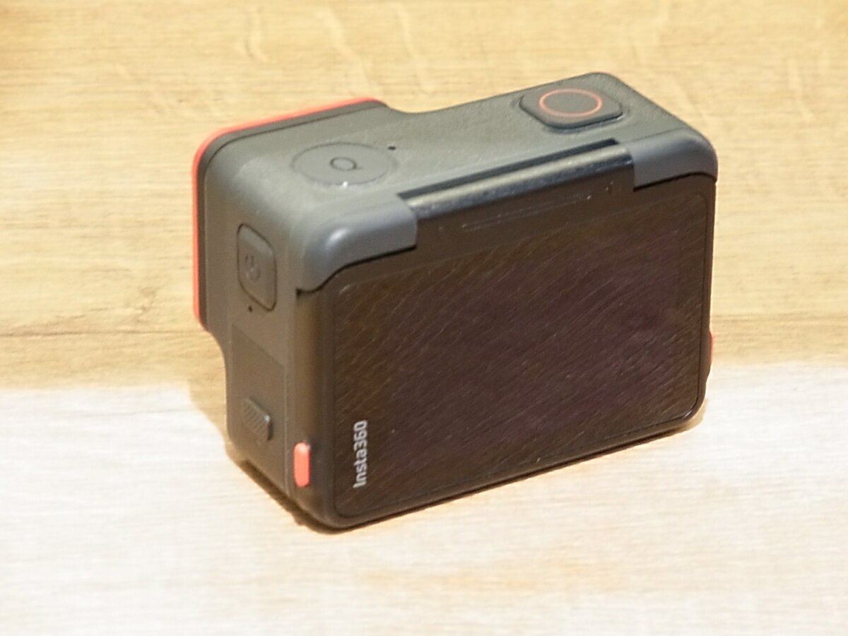 【中古】 【美品】 Insta360 Ace（CINSBAXA） 【デジタルビデオカメラ】