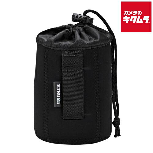 【製品特徴】■厚さ約5mmのウレタンクッションを採用し、持ち運び時や保管時の振動・衝撃をしっかり吸収します■厚手でクッション性に優れたレンズ保護ポーチのため、カメラバッグ内で他の機材やアクセサリーと接触してもレンズを安全に保護■大切な交換レンズのキズや破損防止に役立ちます。レンズ先端を保護するクッションパッド付き【製品仕様】●サイズ：Φ80×H110mm(巾着高除く)●質量：約72g ●カラー：ブラック ●原産国：中国 ※商品の仕様・対応をご確認の上、ご購入ください。 etsumi`交換レンズケース`エツミE-2546レンズポーチNPM ※この説明文は楽天市場店の記載内容です。URLはhttps://item.rakuten.co.jp/emedama/で始まります。URLが異なる際はサイトを利用することのないよう十分ご注意ください。 ▼ご注意▼以下の商品は、当商品と互換性に関係なく表示されます。互換性は別途ご確認の上ご注文ください● 商品の返品について