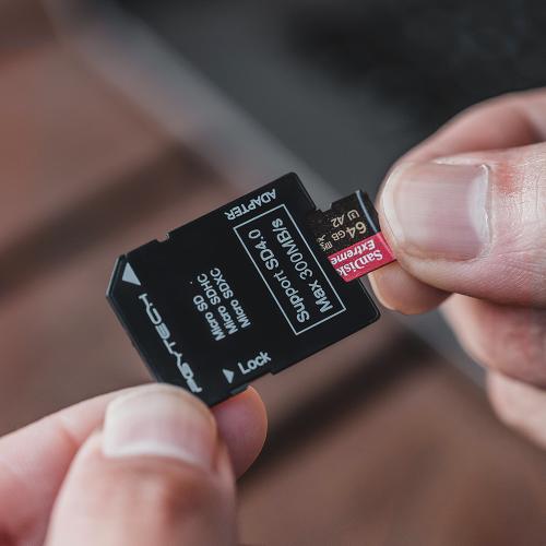 PGYTECH P-GM-168 高速カードリーダー内蔵ケース CFexpress Type A/SD モスグリーン