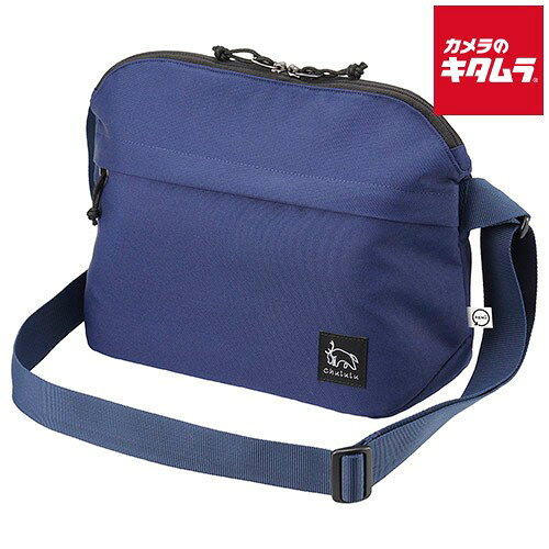 【製品特徴】■伊藤忠商事株式会社の登録商標である循環型素材ブランド「RENU」の再生ポリエステルを採用■化石燃料の使用量削減と衣料廃棄量の削減を実現したサスティナブルで、タウンユースに適したカジュアルなショルダーバッグ■標準レンズ付き小型一眼レフカメラ、もしくはミラーレスカメラと、交換レンズ1本の収納が可能■機材収納はフタ付きのインナーケースタイプ■インナーケースタイプなので外して使用したり、別のインナーケースに替えることも可能■前面に安心のファスナーポケット、内部背面側に11インチ程度のタブレットPCが収納できるポケットがあります■背面にすぐ取り出したい小物の収納に便利なオープンポケット、内部前面側にスマホなどを収納可能なポケットがあります■背面のハンドルは、キャリーバッグに通して移動できるキャリーバーホルダーにもなります■ショルダーベルトは体形に合わせて長さ調節が可能【製品仕様】●内寸法：約W305×H240×D140mm●インナーケース内寸法：約W215×H140×D105mm●PC収納部参考収容寸法：約W280×H195×D10mm●外寸法：約W320×H255×D150mm●質量：約380g●材質：RENUポリエステル、ポリエステル ※商品の仕様・対応をご確認の上、ご購入ください。 `hakubaphoto`カメラバッグ`ショルダーバッグ`ショルダーバック`Chululu（チュルル）SCH-RESBMNVレニューショルダーバッグMネイビー`` ※この説明文は楽天市場店の記載内容です。URLはhttps://item.rakuten.co.jp/emedama/で始まります。URLが異なる際はサイトを利用することのないよう十分ご注意ください。 ▼ご注意▼以下の商品は、当商品と互換性に関係なく表示されます。互換性は別途ご確認の上ご注文ください● 商品の返品について