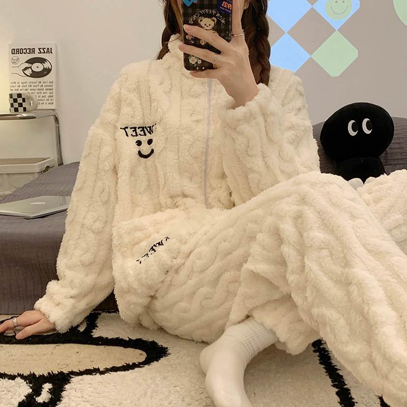 スマ スマイリー クマ くま 冬 秋 春 レディース 長ズボン 長袖 モコモコ パジャマ 上下セット ルームウェア もこもこ 着る毛布