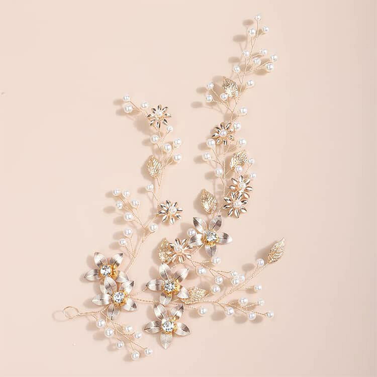 Eminenceのヘアアクセサリー 結婚式 髪飾り ヘッドドレス パール バックカチューシャ ヘアアクセ 花飾り お呼ばれ ウェディング ブライダル 披露宴 ウェディングフォト パーティー 和装 洋装 着物 留袖 卒業式 成人式 髪留め 送料無料｜アングル3