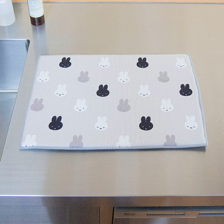 【店内全品ポイント5倍】水切りマット 小 30×40cm 単品 ミッフィー ミッフィーちゃん ディックブルーナ Dick Bruna 水切り マット コンパクト 吸水 ループ付き 洗濯できる 洗える 吸水マット 北欧 グレー ホワイト モノトーン シンプル かわいい うさぎ