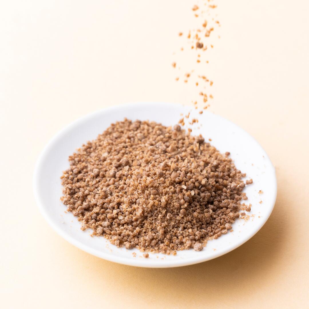 エマドレのエマソルト ウイスキー風味 30g｜アングル2