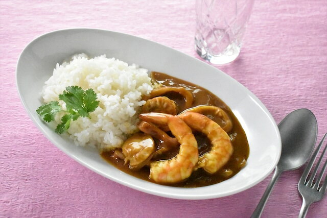 【本州2袋送料無料】うま伽哩（中辛カレールゥ　約50食分）1kg×2袋　（合計2kg　100人分）平和食品工業 ISK 北海道・四国・九州行きは追加送料220円かかります。ヘイワ【カレー・カレールゥ・業務用カレーフレーク状】