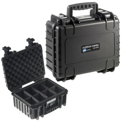 ■＋80℃〜-40℃の環境下での使用を想定し設計され耐衝撃性やクラックテスト、防水防塵等の各種検証を行っている頑丈なハードケースです。■本体は耐衝撃性ポリプロピレンで耐久性抜群であります。■人間工学に基づいて設計されたハンドルで、手持ちの際にも持ち易い形状となっております。■防水防塵等級IP67でアウトドアで最適です。■ナイロンパーテーションを採用しており、配置を変更することで簡単にお好みの形状にすることができます。■自動空気圧調整バルブ機能付き。■別売のキャリングストラップ、バックパック対応。■本体素材：ポリプロピレン■外寸：365×295×170mm■容積：11.7リットル■重さ：1,700g■自動空気圧調整バルブ■防水防塵保護等級：IP67■ナイロンパーテーション商品の特長・仕様に関する詳細はメーカーホームページでもご覧頂けます。