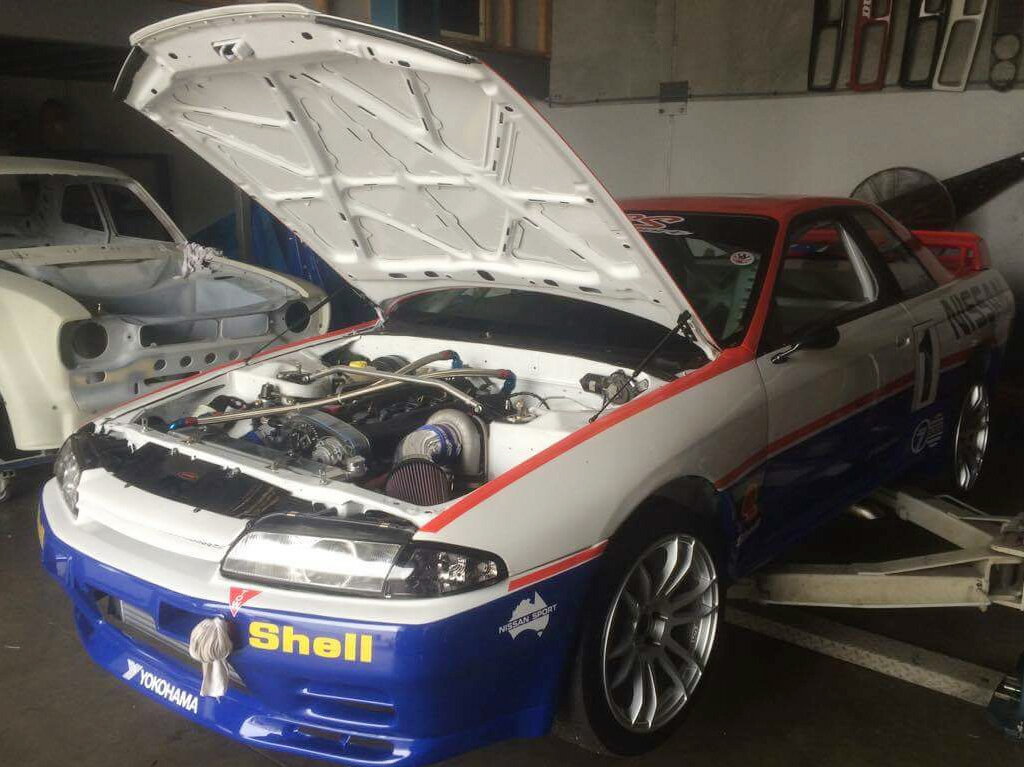 日産 スカイライン R32 GTR BNR32 RB26DETT ボンネットダンパー フードダンパー カーボン　黒