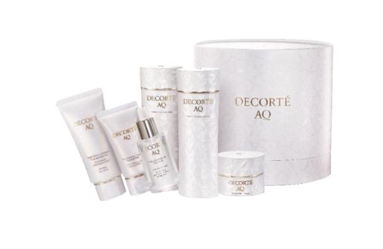 【予約】コスメデコルテ　AQ ラディアンス コフレ 　II　2　2025クリスマスコフレ　12月1日より順次発送　ギフト　プレゼント　彼女　家族　クリスマスのサムネイル