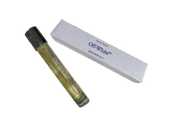 オフ-ホワイト 　フレグランス　ソリューション No.7　選べる2サイズ（15ml・50ml）　OFF-WHITE　　香水　2024年