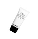 【国内正規品】CHANEL シャネル　ラ バーズ イルミナトゥリス　SPF50/PA+++【送料無料】母の日　プレゼント　ギフト