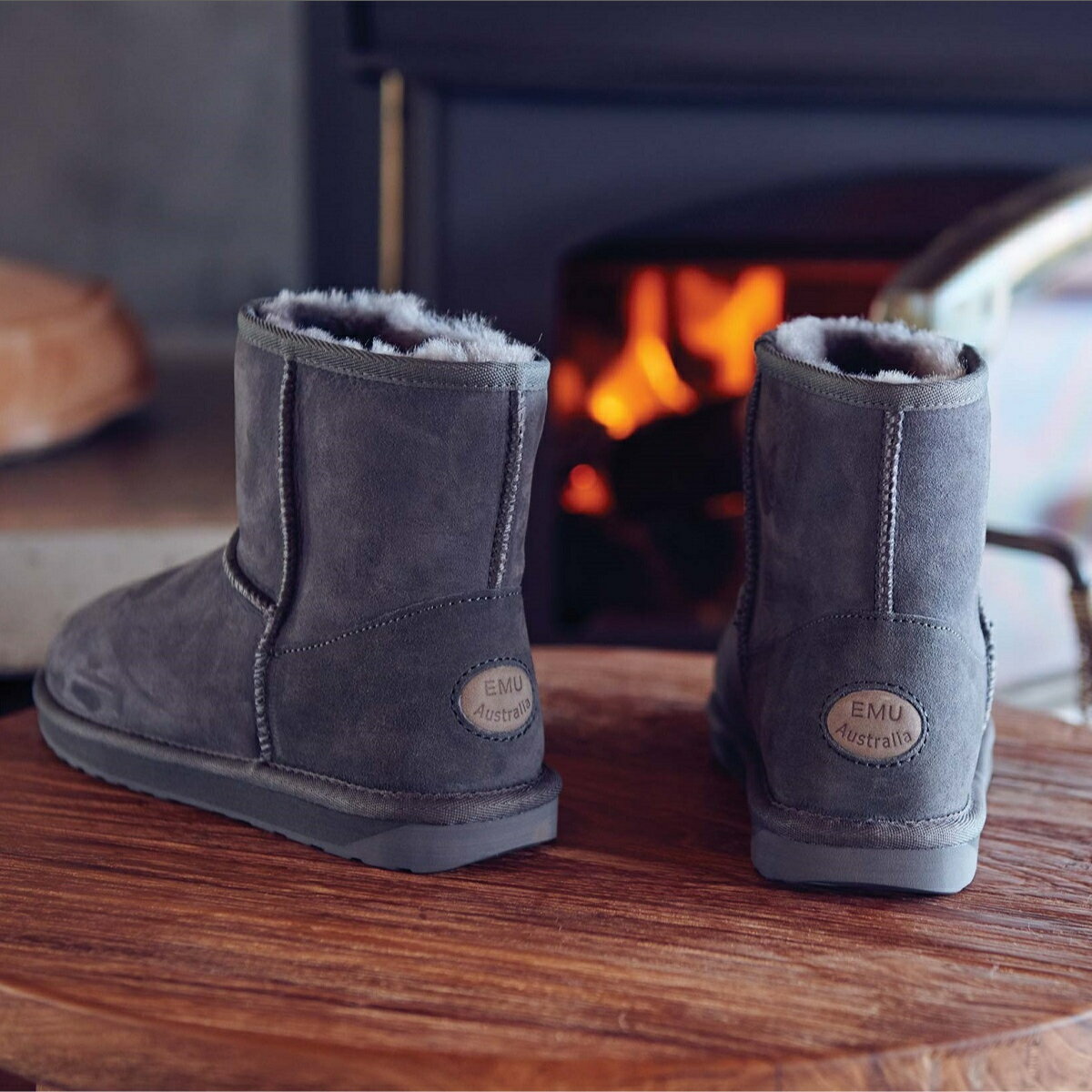 【公式】EMU Australia エミュ Stinger Mini ショート ミドル ブーツ 撥水 シープスキン ムートン ファー 革 防寒 保温レディース ...