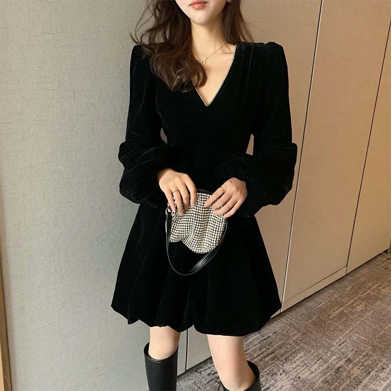 ベルベットブラック下地ヒップワンピース