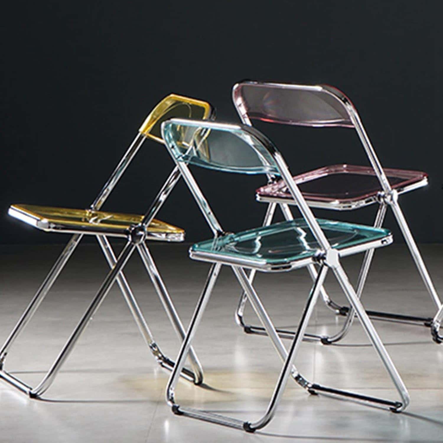 折りたたみ透明クリアイスチェア アクリル素材 コンパクト 省スペース 背付き 滑り止めゴム足 組立不要..
