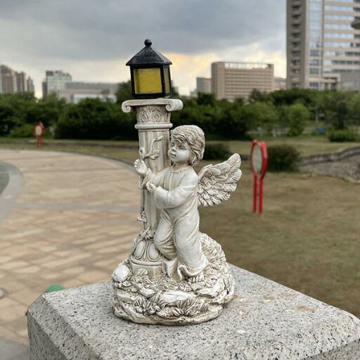 居間の寝室の家の庭の装飾の装飾のための創造的な樹脂のローマの柱の天使の置物の彫像 居間の寝室の家の庭の装飾の装飾のための創造的な樹脂のローマの柱の天使の置物の彫像