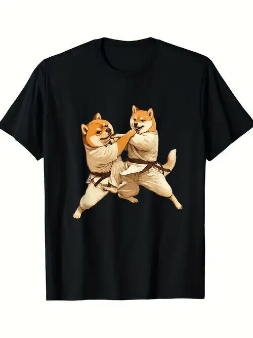 柴犬2匹が空手着と帯を身につけ、空手のスパーリングをしている漫画が描かれた200gの黒半袖Tシャツ。こ..