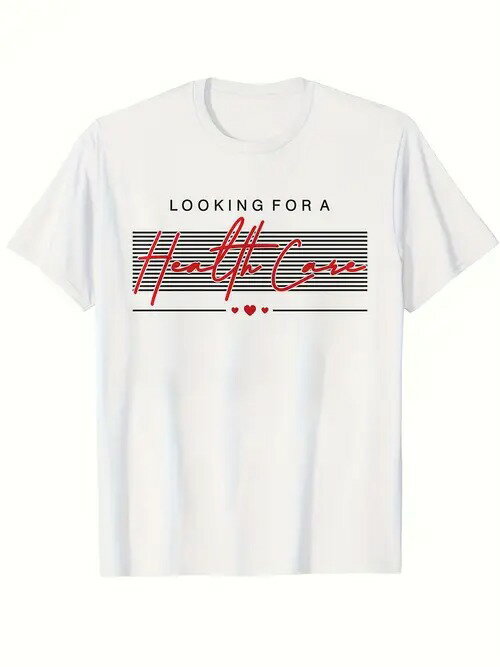 200gのコットン製Tシャツは、シンプルでテーマ性のあるデザインで、フロント中央上部に黒の大文字で書かれたテキストと、その下に3本の黒の横線と2つの小さな赤いハートがあしらわれている。