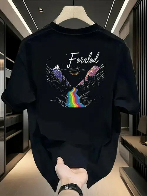 200gのブラック半袖Tシャツは、背中にホワイトの文字、その下にスマイル・フェイスのモチーフを配し、ポジティブで楽観的なムードを表現している。コットン素材は着心地がよく、通気性に優れている。