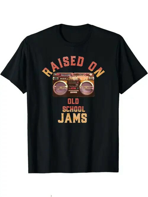 コットン200gのブラックのTシャツは、中央にヴィンテージのラジオがプリントされ、ラジオの上下にオレ..