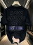 200gのブラックTシャツは、背中にモノグラムがあしらわれたクールなスタイルで、ピュア・コットンを使..