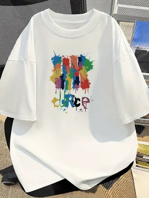 200gのホワイトTシャツは、カラフルなインク柄とモノグラムの組み合わせで、トレンディで個性的、そしてアーティスティックなスタイルに。夏のトレンドアイテムで、ピュア・コットンを使用し、快適で通気性に優れている。