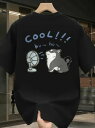 200gの黒の半袖Tシャツは、漫画の子犬と小さな扇風機が背中にプリントされている。クルーネックのスタイルで、肌にやさしく通気性に優れたヘビーウェイトのコットン素材を使用。