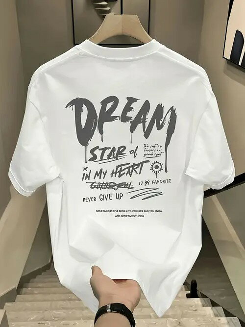 200gの「DREAM」の文字が目立ち、「STAR of IN MY HEART」などの励ましの文字が添えられています。夢を追いかけ、あきらめないという思いが伝わってきます。生地は柔らかくて通気性があり、肌にやさしく快適です。スポーツでもフィットネスでもです(4)