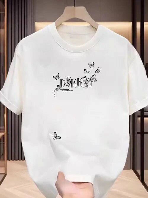 200gの文字と蝶のイラストがプリントされており、甘くてストリート感のあるデザインになっています。それは100%綿の材質で、着心地が良くて通気性があるかもしれません。丸首のゆったりしたバージョンは様々な形に適していて、夏に何にも使えるカップル上着です。