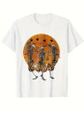200gのコットン製Tシャツで、フロントは黒いドクロのプリントとオレンジの背景。 背景はオレンジの円形で、小さな黒いコウモリとクモが周囲を飾り、全体的にハロウィーンの雰囲気に溢れている。