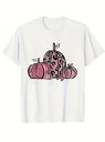 フロントに3つのカボチャがプリントされた200gのコットンTシャツで、中央のカボチャは一番大きく、ヒョウ柄の縁取りが施されています。 中央のカボチャの下にはピンクのリボンが付いていて、全体的にキュートでハロウィンらしい雰囲気です。