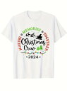 フロントにカラフルなグラフィックとテキストを配した200gコットンTシャツ。 グラフィックは上部にグリーンの文字、中央にブラックの文字、その下にグリーンのクリスマスツリー、カラフルなストリングライト、そして「2024」の文字。