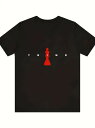 200g 黒いTシャツで、背中には白い文字。「I 」の文字が赤いチェスのクイーンの駒に置き換えられている。シンプルで独創的なスタイルで、思考と戦略のアイデアを伝えている。