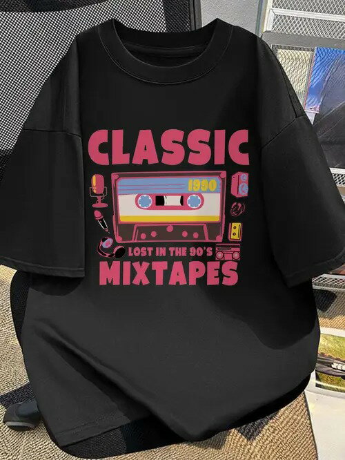 200gの黒の半袖Tシャツにプリント文字、中央にカセットテープ柄、周囲にマイク、スピーカーなどのエレ..