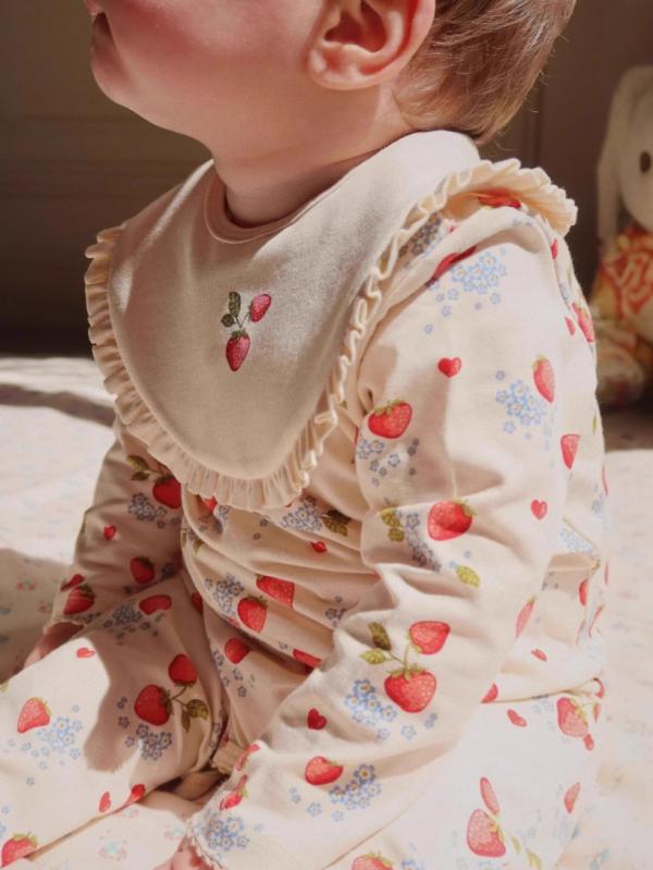 赤ちゃん 口ふき 吸水 ビブ 男女兼用 純綿 吸水性 かわいい フルーツ柄 草莓 プリント レモン 柄 ストライプ ハート 柄 赤ちゃん服 機能性 通年使用 柔らかい 肌触り 安全 Aクラス 赤ちゃん 首回り 保護 食べこぼれ 防止 日常使い シンプル