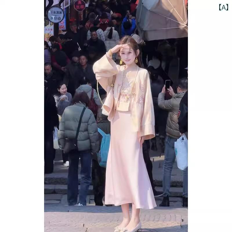 ・カテゴリ: スカートセット・スタイル: 通勤・主な素材: ポリエステル・パターン: 無地・スカート丈: ショート・袖丈: 長袖・カラー展開: ピンク吊り下げ、ピンク外套、ピンク半身スカート、ピンク吊り下げ+外套、ピンク吊り下げ+ピンク外套+ピンク半身スカート・サイズ展開: S、M、L、XL、2XL、3XL
