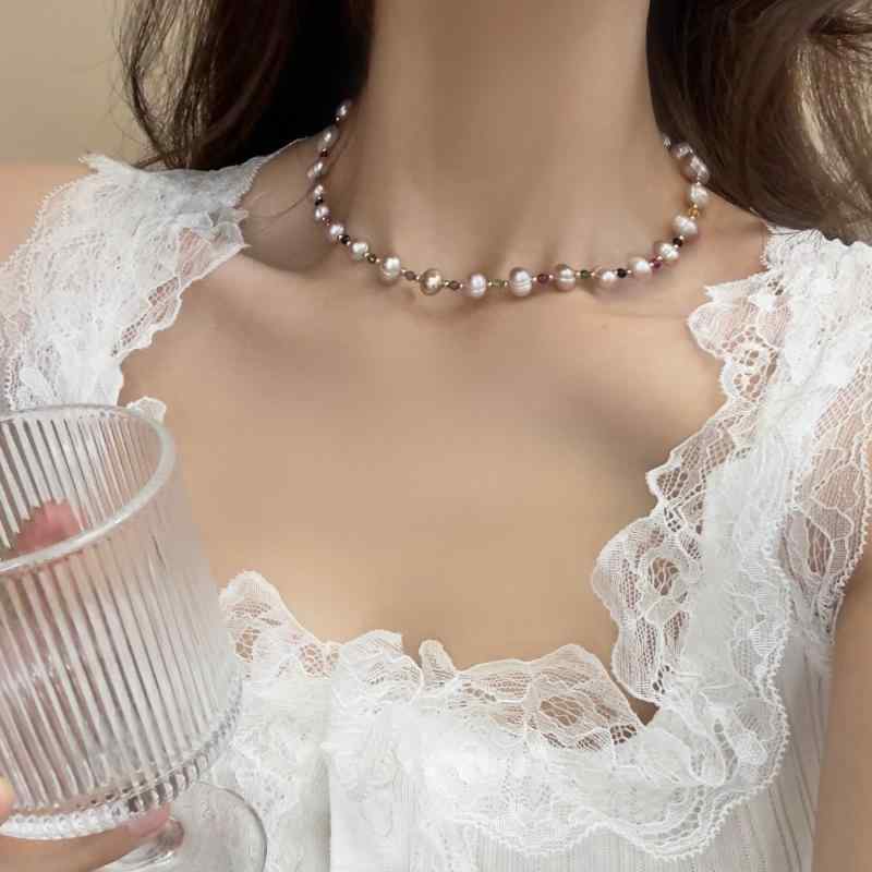 ・カテゴリ: ネックレス・スタイル: 個性風潮、甘いクール・主な素材: ビーズ、混合宝石・形状: 幾何型・チェーンスタイル: 鎖骨チェーン・レイヤー: 単層・長さ: 41cm-50cm・カラー展開: ピンク異形パール・対象: 女性