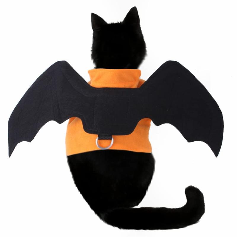 MinniLove 猫 犬 ハロウィンペット仮装 小さなマント＋飾りのかぼちゃ帽子 セット ペットの仮装服 変装 吸血鬼 魔女 魔法使いキャラ❤【マント】:オリジナルなサテン生地で作られ、ドレープ感、光沢感があり、オリジナルなサテンフラッシュビジョン効果がある。襟元のマジックテープはペットの首周りの太さで調節可能なので、着せ替えが楽で、取れにくい。❤【マント】: さわり心地が滑らかなので、ペットに負担をかけない。環境に優しい染色、静電気防止、洗濯後も形が崩れず縮まない。❤【飾り帽】:超軽量で心地よいフェルト生地で作られ、首の紐はペットの頭の大きさで調節可能。❤特別な変装はペットもハロウィンの雰囲気になり、人気を集める。ハロウィンの仮装、仮装パティー、ペットパティー、アルバム写真などに最適。❤帽子のサイズ:11cm(横幅)×13cm(高さ);マントサイズー首回り:22cm(調節可)、長さ:29cm;幅:28cm。フリーサイズ、中小型犬、猫、うさぎなどのペットに適合。
