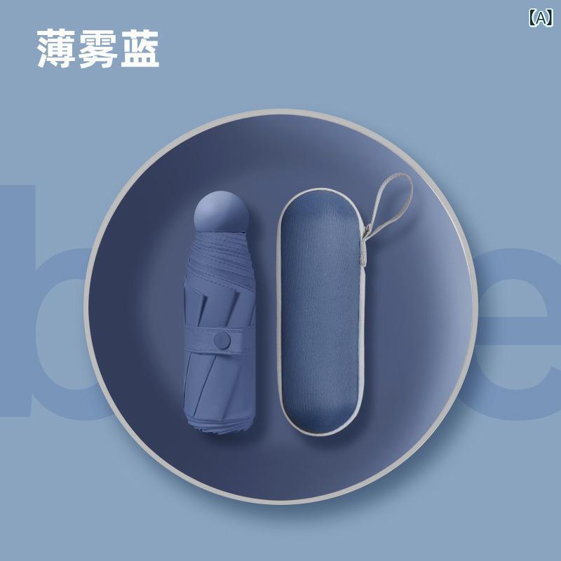 ・スタイル: クリエイティブトレンド・形状: 太陽傘・布地素材: ポリエステル・布地密度: 190T・骨素材: アルミニウム・柄素材: プラスチック・中棒素材: スチール・デザイン: カプセル・骨数: 6本・開閉方法: 手動・半径: 42cm-52cm・重さ: 約200g・UVカット指数: UPF40以上・カラー展開: 薄霧ブルー、ミントグリーン、スカイブルー、芋紫、ディープシーブルー、ミルクセイクホワイト、オブシディアンブラック、フレンチレッド、オリーブグリーン、コーラルオレンジ、ポッドグラスイエロー、インクジェイドグリーン・サイズ展開: 42cm-52cm