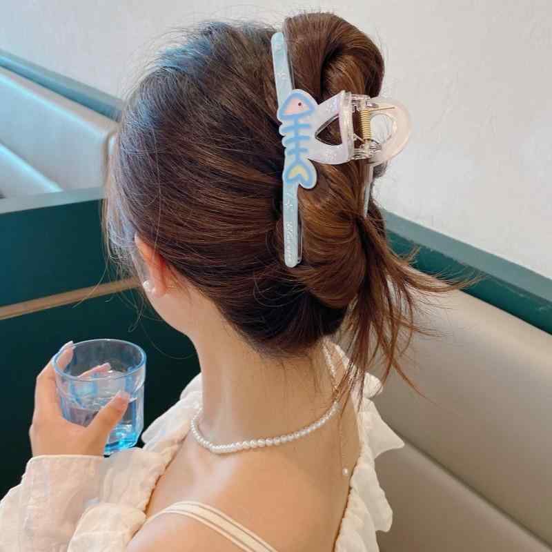 ・分類: 抓夹・スタイル: 清新甜美・製品カテゴリ: 頭飾・処理: 手工・カラー展開: 魚骨、海豚、貝殻、海星、線条魚、粉魚・流行要素: 動物