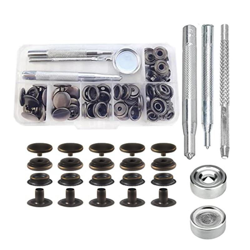ステンレス金属ボタン 18組入 15mm ジャンパーホック 打ち具4種付き レザー 布地用 錆びない DIYハンドメイド（黒ニッケル，収納ケース付き）✔商品仕様：ホック18組と（各セットには4つのパーツ：フロント、メス、オス、バック），レザークラフト工具*4+収納ボックス。✔取付簡単：はめ込み式なので、ただポンチで打てば使えます。（注：強くぶつけた場合は、曲げることがあります）。✔高品質耐久性が強い：これらのボタンはステンレス鋼、丈夫で耐久性があり、腐食や破損が起こりにくく、長時間使用できます。✔ケース付き：透明な収納収納ケース付き、カシメ、ボタンの種類とサイズだとしても、簡単に使い分けています。とても使い勝手の良いケースです。✔幅広い用途：レザークラフト、鞄、服、ジャケットアクセサリー、財布、キーケース等様々な革製品に幅広く使用されております。