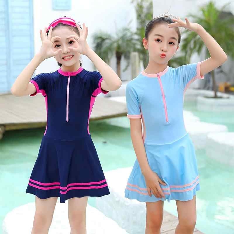 ・カテゴリ: 三角水着・対象年齢: 6-8歳、8-10歳、10-12歳、12-14歳・性別: 女子・スタイル: 韓国風・表地素材: ポリエステル85%・表地重量: 200g・裏地素材: ポリエステル100%・対応シーン: 水泳、ウォータースポーツ・カラー展開: オレンジピンク、スカイブルー・サイズ展開: 731.52cm=10972.8cm、914.4cm=11887.2cm、1097.28cm=12801.6cm、1280.16cm=13258.8cm・デザイン: 無地・対象: 女児、中大童