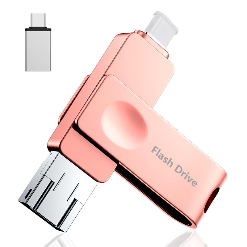 512GB USBメモリ【アプリ不要・写真も動画もたっぷり保存】iPhone 用USBメモリ スマホ写真保存 データバックアップ 4in1フラッシュドライブ USB3.0高速転送 iOS/Type-C/USB-A/Micro USB搭載 IOS/Android/PC/Mac【アプリ不要｜大切な思い出を、もっと簡単に残そう】旅行で撮った写真、お子様の成長記録、ペットとの何気ない日常。気づけばスマホは思い出でいっぱいになっていませんか？本製品は専用アプリ不要。iPhoneに挿すだけで、標準の「ファイル」アプリから写真や動画を直接保存できます。面倒な設定や会員登録は一切不要。phone 写真保存や写真バックアップを誰でも簡単に行える、便利iPhone用usbメモリです。【512GB大容量｜容量不足の不安から解放】「ストレージがいっぱいです」と表示され、大切な瞬間を撮り逃した経験はありませんか？usbメモリ 512gbの超大容量だから、写真・動画・書類・音楽をまとめて保存可能。スマホの空き容量を確保しながら、思い出も仕事のデータもすっきり整理できます。iCloudへの追加課金を抑えたい方にもおすすめです。【4in1設計｜あなた専用のデータ管理ステーション】Type-C・IOS・USB-A・Micro USBを搭載した4in1設計。最新のiPhone 17/16/15シリーズから、iPhone 14以前のIOS機種、iPad、Androidスマートフォン、Windows PC、Macまで幅広く対応します。iPhone 用usbメモリとして写真や動画の保存、機種変更時のデータ移行、ファイル共有、フォルダ管理、ファイル圧縮まで幅広くサポート。ipad usbメモリやスマホ用usbメモリとしても活躍し、複数のデバイスに散らばったデータをまとめて管理できます。【高速転送｜多彩なファイル形式に対応】USB3.0高速転送技術を採用し、大容量の写真・動画・音楽・PDF・Word・Excelなどのファイルをスピーディーに移動できます。仕事用の資料管理から家族との写真共有まで幅広いシーンで活躍。phone データ移行 usbや写真バックアップの時間を大幅に短縮し、快適なデータ管理をサポートします。高性能フラッシュドライブとして、日常からビジネスまで幅広くご利用いただけます。【18ヶ月付き｜高級収納ケース＆ギフトにも最適】大切な写真や動画を安心して保存できるよう、高品質メモリチップを採用し、厳格な品質検査と耐久テストを実施。安定したデータ保存性能と高速転送性能を実現しました。さらに18ヶ月と日本語サポートをご用意しており、ご購入後もしっかりサポートいたします。高級感のある専用収納ケース付きで保管や持ち運びにも便利。誕生日、母の日、父の日、敬老の日、入学祝い、卒業祝いなど、大切な方への実用的なギフトとしてもおすすめです。
