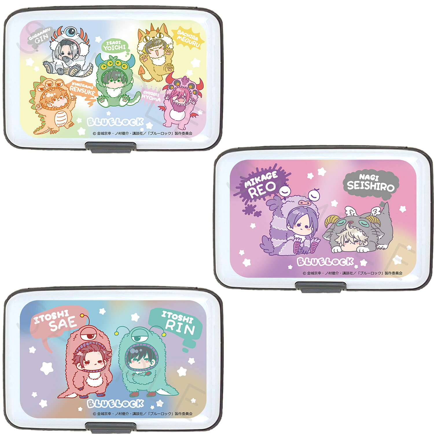商品詳細発売日2023年11月上旬商品説明TVアニメ『ブルーロック』より、カードケースの登場です。Mocho-SA(潔・蜂楽・千切・國神・我牙丸) Mocho-SB(凪 誠士郎・御影 玲王) Mocho-SC(糸師 凛・糸師 冴) がオシャレにデザインされたカードケース。内側が蛇腹状になってカードを整理して入れることができ便利です。財布に入れるとかさばるポイントカードなどをスッキリ収納できます。ブルーロック グッズ をこの機会にぜひ！商品内容カードケースサイズ本体：約H75mm×W110mm×D2mmパッケージ：約H130mm×W130mm素材アルミ・プラスチック発売元シンクイノベーション株式会社コピーライト&copy;金城宗幸・ノ村優介・講談社／「ブルーロック」製作委員会注意事項・ページ内写真と実物では多少の色の違いが生じる事があります。・仕様は予告なく変更される場合がございます。・ご注文確定後 1か月ごろ後に発送となります。・受注生産商品のため、ご注文確定後のキャンセルはお断りしております。・納期情報の異なる商品を複数ご購入の場合、全ての商品が揃ってからの発送となります。TVアニメ『ブルーロック』 キャラグッズ・アニメグッズ はこちら ↓↓(検索ワード) ブルーロック BLUELOCK mochocho もちょちょ モチョチョ ゆるキャラ ミニキャラ SDキャラTVアニメ『ブルーロック』 第3弾 プラカードケースTVアニメ『ブルーロック』 キャラクターグッズ アニメグッズ (公式 正規ライセンス取得) はこちら ↓↓