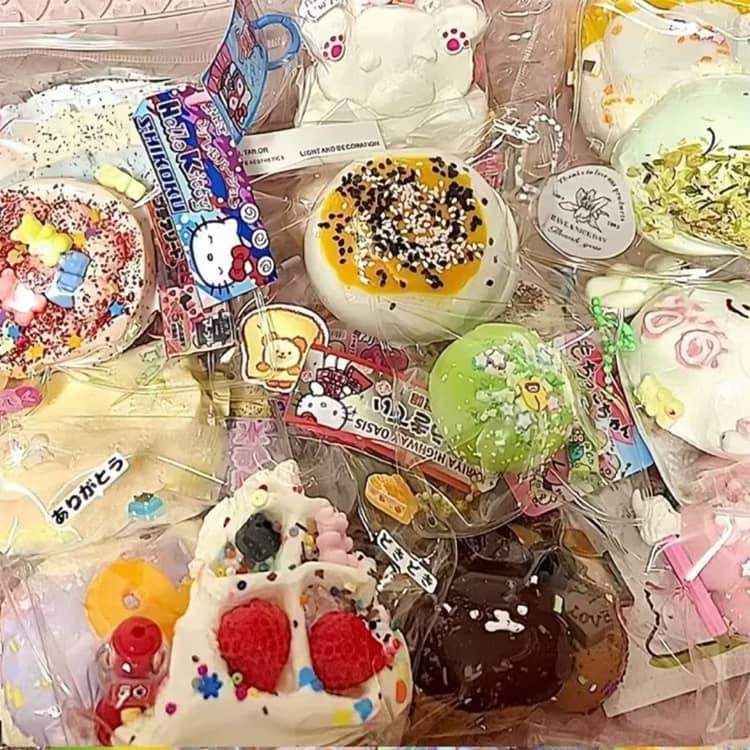 スクイーズ 握る玩具 低反発 福袋 肉球 ねこ ネコ 食べ物 感覚おもちゃ 10-12個セット ぷにぷに食物 手触りが柔らかく ストレス解消に最適 10-12個セット ケーキ スクイーズボール ストレス解消 もちもち おしゃれ オシャレ Y2K 握って遊ぶ encounterwt-10002619 codabianca 楽天市場店 サンプル画像3
