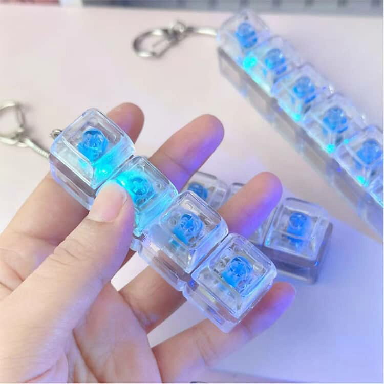 2点入り LEDキーボード ミニキーボード キーキャップ ストレス解消 キーホルダー キーホルダー メカニカルキーボード 光る LEDキーボード 発光 ガジェット おもちゃ キラキラ 癒しグッズ フィジェットトイ キーチェーン バッグチャーム encounterwt-10006862 codabianca 楽天市場店 サンプル画像3