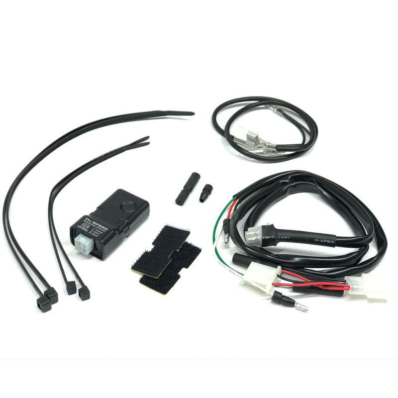 商品情報 商品名 ドクタースピード車速信号補正キット 商品番号 M1402 JANコード 4573434500461 メーカー OPMID 保証期間 6ヶ月 寸法（約） 本体サイズW28mm×H55mm×D18mm 防水性能 防水規格IP67相当（防塵形なので粉塵が内部に侵入しない・規定の圧力、時間で水中に浸漬しても有害な影響を受けない。） 適合確認車種※記載のない車種は取付不可または未確認 ・モンキー125 STD/ABS (JB02) ・グロム STD/ABS (JC61/JC75) 商品内容 取扱説明書参照 商品説明書 商品説明 スピードメーターの表示速度のズレを補正する装置。 トランスミッションから車速信号を取っているバイクでは、スプロケット交換やタイヤサイズ変更を 行った場合に速度がズレてしまいます。 また、完全ノーマル車でも純正メーターは5～10％（車種よって変わります）程度も速度を多めに 表示するように設定されており、正確な速度を知ることができません。 本製品で車速センサーからのパルス信号を0.1％単位で精密に補正しメーターへ送信することができます。 さらに、追加機能として最高速度の記録と2種類の補正値の保存、大型車等にある速度リミッターの解除に有効な機能も備えています。 純正速度センサーの3本のコードに割り込ませて使います。簡単な接続加工が必要です。 加工用端子付属。 コンパクトで頑丈な本体 高耐久耐水(IP67相当)設計。 雨濡れや強い振動、圧迫による故障の心配が無い、強固なつくりのメインユニット。 消しゴムサイズなので収納場所にも困りません。 本体サイズ：W28mm×H55mm×D18mm 操作性も追求 操作ボタン横にはセッティング用に小さな7セグモニターを装備。数値で情報を確認できます。 車種別専用配線 車種別専用の配線は可能な限りカプラーオン設計。迷わず取り付けできます。 便利な追加機能 最高速の記録や、2種類の補正値の保存、出力リミット機能など追加機能も充実。 注意事項※必ずお読みください※ ● 詳細につきましては、OPMID公式サイトをご確認ください。 ● 商品の仕様は、予告なく変更する場合があります。あらかじめご了承ください。 ●他商品と同梱不可商品となります。 ●他商品と発送時期が異なるため同時注文はお断りさせていただいております。 ●お届けにおよそ2週間程かかりますので予めご了承ください。 ●お取り寄せ商品が同梱されているため、欠品の場合もございます。 ●欠品の場合はお時間をいただくこともございます。 ●適合車種に記載のある車種以外の取り付け確認はしておりません。記載されていない車種は取付不可・または未確認です。 ●適合車種に記載のない車種への取り付けは、保証いたしかねます。 ●商品の色味は撮影条件やモニター、商品ロットやセット商品の左右で異なる場合もございますが、返品・交換等はお受けいたしかねます。 商品キーワード CCDNS CCDML カスタマイズ カスタム パーツ ツーリング ドレスアップ ワンポイント OPMID オプミッド モンキー125('18.7～'21.9)【JB02-1000001～】 GROM('17.7～'21.3)【JC75-1000001～】 GROM('16.6～'17.6)【JC61-1300001～】 GROM('13.6～'16.5)【JC61-1000001～1299999】