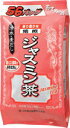 山本漢方　お徳用　ジャスミン茶 緑茶やウーロン茶などと相性がよく、独特で上品な香りを楽しめるジャスミン茶を、 美味しく風味豊かに仕上げました。 お好みの中国茶などにブレンドし、オリジナルのジャスミン茶をつくるのもオススメです。 煮出してお飲み頂けるほか、冷水出しでもお飲み頂けます。 お召し上がり方 煮出しの場合：沸騰したお湯、約400ccの中へ1パックを入れ、約3分間以上充分に煮出し、お飲みください。アイスの場合：上記のとおり煮出したあと、湯冷ましをして、空の大型ペットボトル又は、ウォーターポットに入れ替え、冷蔵庫に保存してください。冷ましますと容器の底にうま味の成分(アミノ酸等)が見えることがありますが、安心してください。冷水だしの場合：ウォーターポットの中へ、1パックを入れ、水約300cc-500ccを注ぎ、冷蔵庫に保管、約30-40分後冷水ジャスミン茶になります。 原材料 ジャスミン茶 用量 3g×56包 販売元 山本漢方製薬株式会社 広告責文 （有）河内屋エナジー　0241-42-2200