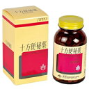 十方便秘薬 薬効分類 瀉下薬（下剤） 製品名 十方便秘薬 製品名（読み） ジュッポウベンピヤク（じゅっぽうべんぴやく） 製品の特徴 ☆十方便秘薬は，ダイオウ，センナ及びアロエなど8種の生薬を配合したおだやかな排便をうながす便秘薬です。☆これらの生薬の配合により，胃に負担をかけずに便秘を解消するとともに，便秘に伴う頭重，のぼせ，肌あれ，吹出物，食欲不振，腹部膨満等の症状を改善します。☆おやすみ前に服用しますと，次の日の朝にききめがあらわれます。 使用上の注意 ■してはいけないこと（守らないと現在の症状が悪化したり，副作用が起こりやすくなります。） 1．本剤を服用している間は，次の医薬品を服用しないでください。　他の瀉下薬（下剤）2．授乳中の人は本剤を服用しないか，本剤を服用する場合は授乳を避けてください。3．大量に服用しないでください。 ■相談すること 1．次の人は服用前に医師又は薬剤師に相談してください。　（1）医師の治療を受けている人　（2）妊婦又は妊娠していると思われる人　（3）本人又は家族がアレルギー体質の人　（4）薬によりアレルギー症状を起こしたことがある人　（5）次の症状のある人　　はげしい腹痛，悪心・嘔吐 2．次の場合は，直ちに服用を中止し，この文書を持って医師又は薬剤師に相談してください。　（1）服用後，次の症状があらわれた場合 ［関係部位：症状］皮ふ：発疹・発赤，かゆみ消化器：はげしい腹痛，悪心・嘔吐 　（2）1週間位服用しても症状がよくならない場合 3．次の症状があらわれることがあるので，このような症状の継続又は増強が見られた場合には，服用を中止し，医師又は薬剤師に相談してください。　下痢 効能・効果 便秘。便秘に伴う次の症状の緩和：頭重，のぼせ，肌あれ，吹出物，食欲不振（食欲減退），腹部膨満，腸内異常発酵，痔 用法・用量 次の量を，就寝前（又は空腹時）に，水又はお湯と一緒に服用してください。ただし，初回は最小量を用い，便通の具合や状態をみながら，少しずつ増量又は減量してください。 ［年齢：1回量：1日服用回数］成人（15歳以上）：6〜8錠：1回11歳〜14歳：4〜6錠：1回7歳〜10歳：3〜4錠：1回6歳以下：服用しないこと 用法関連注意 （1）定められた用法・用量を厳守してください。（2）本剤を7才〜14才の小児に服用させる場合には，保護者の指導監督のもとに服用させてください。 成分分量 8錠中 　　 成分 分量 ダイオウ末 0.6g センナ末 0.3g アロエ末 0.3g シャクヤク末 0.2g カンゾウ末 0.2g ケイヒ末 0.1g ショウキョウ末 0.1g ガジュツ末 0.15g 添加物 タルク 保管及び取扱い上の注意 （1）直射日光の当たらない湿気の少ない涼しい所に密栓して保管してください。（2）小児の手の届かない所に保管してください。（3）他の容器に入れ替えないでください。（誤用の原因になったり品質が変わることがあります。）（4）ビンのフタはよくしめてください。しめ方が不十分ですと湿気などのため変質することがあります。また，本剤をぬれた手で扱わないでください。（5）ビンの中の詰め物は，輸送中に錠剤が破損するのを防ぐためのものです。開封後は不要となりますので取り除いてください。（6）箱とビンの「開封年月日」記入欄に，ビンを開封した日付を記入してください。（7）一度開封した後は，品質保持の点からなるべく早く服用してください。（8）使用期限を過ぎた製品は服用しないでください。 消費者相談窓口 摩耶堂製薬株式会社住所：〒651-2145　神戸市西区玉津町居住65-1問い合わせ先：「くすりの相談室」電話：（078）929-0120受付時間：9時から17時30分まで（土，日，祝日を除く） 製造販売会社 摩耶堂製薬（株）会社名：摩耶堂製薬株式会社住所：神戸市西区玉津町居住65-1 剤形 錠剤 リスク区分 日本・指定第2類医薬品 広告文責　エナジー　0242-85-7380文責：株式会社エナジー　登録販売者　山内和也広告文責：株式会社エナジー 0242-85-7380 文責：株式会社エナジー　登録販売者　山内和也 医薬品の保管 及び取り扱い上の注意&nbsp; (1)直射日光の当たらない涼しい所に密栓して保管してください。 (2)小児の手の届かない所に保管してください。 (3)他の容器に入れ替えないでください。 （誤用の原因になったり品質が変わる。） (4)使用期限（外箱に記載）の過ぎた商品は使用しないでください。 (5) 一度開封した後は期限内であってもなるべく早くご使用ください。 医薬品販売に関する記載事項はこちら 使用期限：使用期限まで1年以上あるものをお送りいたします。使用期限：使用期限まで1年以上あるものをお送りいたします。