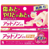 薬効分類 その他の外皮用薬 製品名 アットノン EX クリーム 製品の特徴 ●傷あととは、傷が修復されるときに皮ふ組織が異常に増殖することによって、傷口に赤みや盛り上がりが残った状態のことをいいます ●アットノンは、傷あとに効果的な3つの有効成分が傷あとを治していきます （1）ヘパリン類似物質が、ターンオーバーを促進して正常な皮ふの再生を促します （2）アラントインが、傷ついた皮ふの組織を修復します （3）GK2※が、傷あとに残った炎症を鎮めます※グリチルリチン酸二カリウム ●肌のターンオーバーを意識して塗り続けることで、徐々に傷あとに効いていきます ●非ステロイド剤・外皮用薬 使用上の注意 【使用上の注意】 ●してはいけないこと (守らないと現在の症状が悪化したり、副作用が起こりやすくなる) 1.次の人は使用しないこと (1)出血性血液疾患(血友病、血小板減少症、紫斑病等)の人 (2)わずかな出血でも重大な結果をきたすことが予想される人（血液凝固抑制作用を有し出血を助長するおそれがある） 2.次の部位には使用しないこと 目や目の周囲、粘膜(例えば、口腔、鼻腔、膣等) ●相談すること 1.次の人は使用前に医師、薬剤師又は登録販売者に相談すること (1)医師の治療を受けている人 (2)薬等によりアレルギー症状を起こしたことがある人 (3)湿潤やただれのひどい人 2.使用後、次の症状があらわれた場合は副作用の可能性があるので、直ちに使用を中止し、文書を持って医師、薬剤師または登録販売者に相談すること 皮ふ…発疹・発赤、かゆみ、はれ 3.5?6日間使用しても症状がよくならない場合は使用を中止し、文書を持って医師、薬剤師または登録販売者に相談すること 効能・効果 きず・やけどのあとの皮ふのしこり・つっぱり（顔面を除く）、ひじ・ひざ・かかと・くるぶしの角化症、手指の荒れ、手足のひび・あかぎれ、乾皮症、小児の乾燥性皮ふ、しもやけ（ただれを除く）、打身・ねんざ後のはれ・筋肉痛・関節痛 用法・用量 1日1?数回、適量を患部にすりこむか、又はガーゼなどにのばして貼ってください 【用法・用量に関連する注意】 (1)使用のつどキャップをしっかりしめること (2)小児に使用させる場合には、保護者の指導監督のもとに使用させること (3)目に入らないように注意すること万一、目に入った場合には、すぐに水又はぬるま湯で洗うこと。なお症状が重い場合には、眼科医の診療を受けること (4)外用にのみ使用すること 成分分量 100g中 ヘパリン類似物質…0.3g （ターンオーバー促進作用、血行促進作用、水分保持作用があります） アラントイン…0.2g （傷ついた皮ふ組織の修復を助けます） グリチルリチン酸二カリウム…1g （肌の炎症を鎮めます） 添加物として、セタノール、ステアリルアルコール、ワセリン、流動パラフィン、スクワラン、ミリスチン酸イソプロピル、ジメチルポリシロキサン、自己乳化型ステアリン酸グリセリン、ポリオキシエチレン硬化ヒマシ油、ポリソルベート60、カルボキシビニルポリマー、1.3-ブチレングリコール、プロピレングリコール、パラベン、エデト酸Na、トリエタノールアミンを含有する 添加物 カルボキシビニルポリマー、トリイソプロパノールアミン、プロピレングリコール、イソプロパノール、香料 保管及び取扱い上の注意 直射日光の当たらない湿気の少ない涼しいところに密栓して保管すること。 小児の手の届かないところに保管すること。 他の容器に入れ替えないこと（誤用の原因になったり品質が変わる）。 製造販売会社 小林製薬（株）大阪府茨木市豊川1-30-3 剤形 塗布剤 リスク区分 日本製・第2類医薬品 広告文責 広告文責：エナジー 0242-85-7380 文責：株式会社エナジー　登録販売者　山内和也 お問い合わせ先 小林製薬株式会社 大阪府大阪市中央区道修町4-4-10 お客様相談室：0120-5884-01 受付時間：9：00-17：00(土・日・祝日を除く) 製造販売元 小林製薬株式会社 大阪府茨木市豊川1-30-3 医薬品販売に関する記載事項はこちら 使用期限：使用期限まで1年以上あるものをお送りいたします。使用期限：使用期限まで1年以上あるものをお送りいたします。